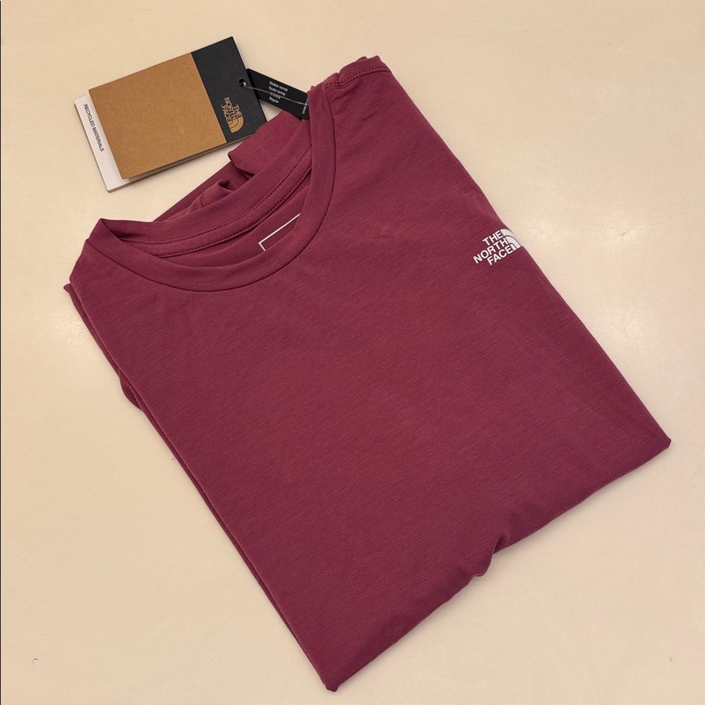 The North Face Men's Adventure Short Sleeve Tee Shirt